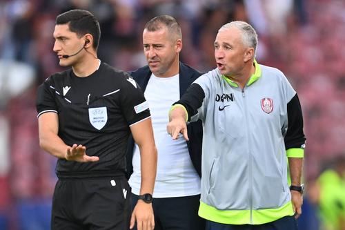 Dan Petrescu, un car de nervi după CFR Cluj - Braga // FOTO: Imago