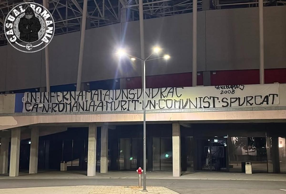 Mesajele afișate de peluzele din România, după decesul lui Ion Iliescu