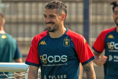 Nicolae Stanciu are 316 minute aduate la Genoa în patru partide / FOTO: Facebook@ Genoa CFC