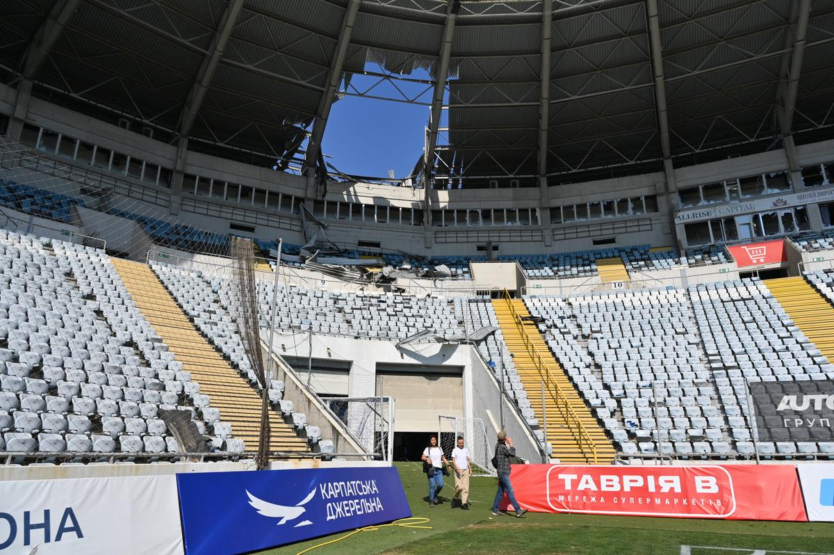 Cum arată stadionul din Odesa, după atacul rusesc // foto: Imago