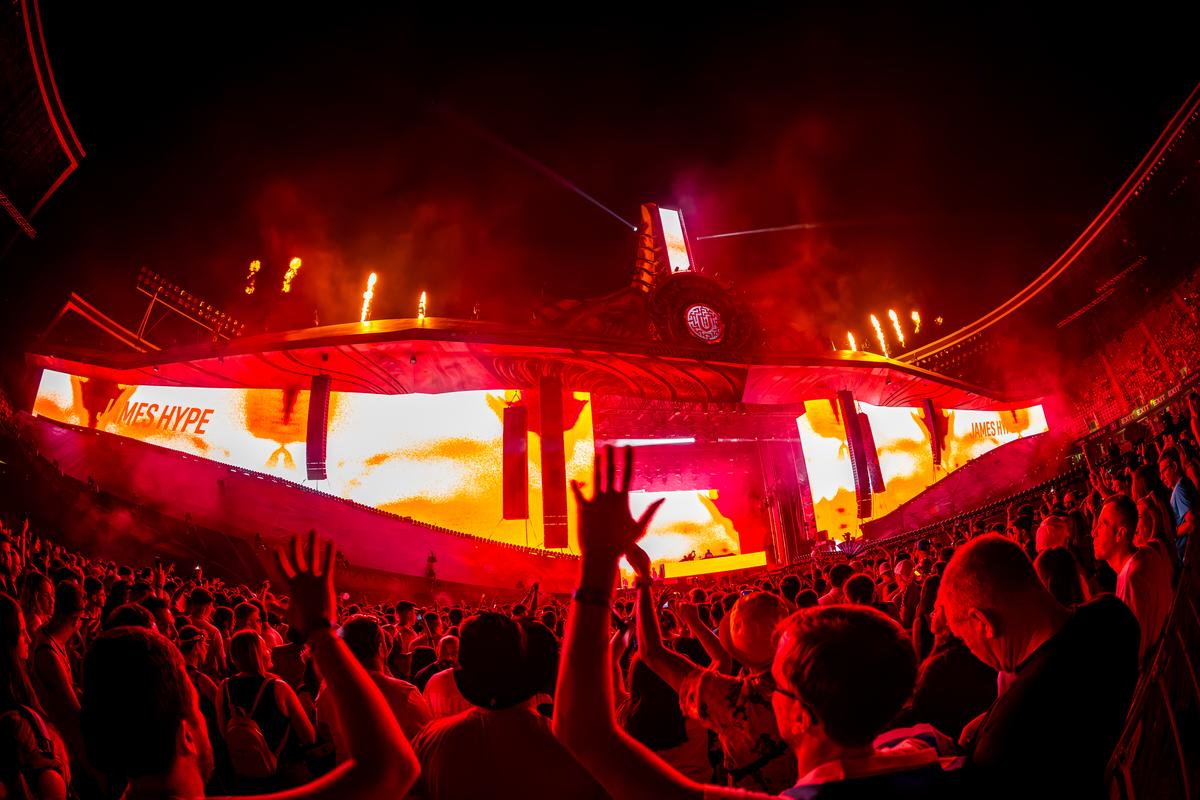 Imagini excepționale la Untold! Peste 120.000 de oameni la Cluj Arena în prima zi