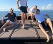 Luka Doncic, relaxându-se alături de prieteni. Foto: Instagram