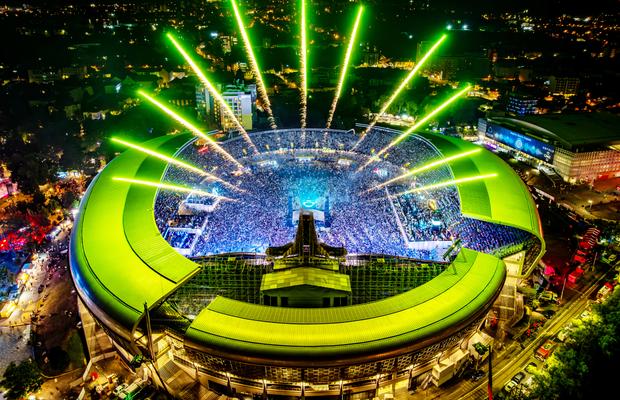 Imagini excepționale la Untold! Peste 120.000 de oameni la Cluj Arena în prima zi