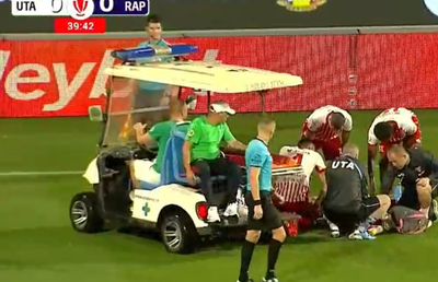A ieșit pe targă în prima repriză din UTA Arad - Rapid