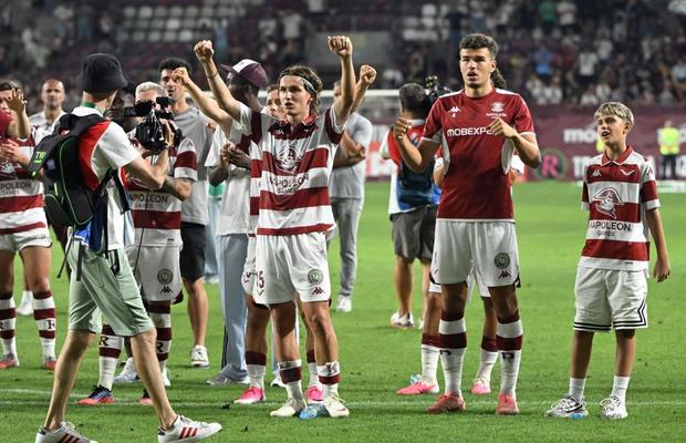Acțiunea de adio la Rapid? Cel mai vechi jucător din lotul lui Pancu: „Probabil se lucrează la transfer”