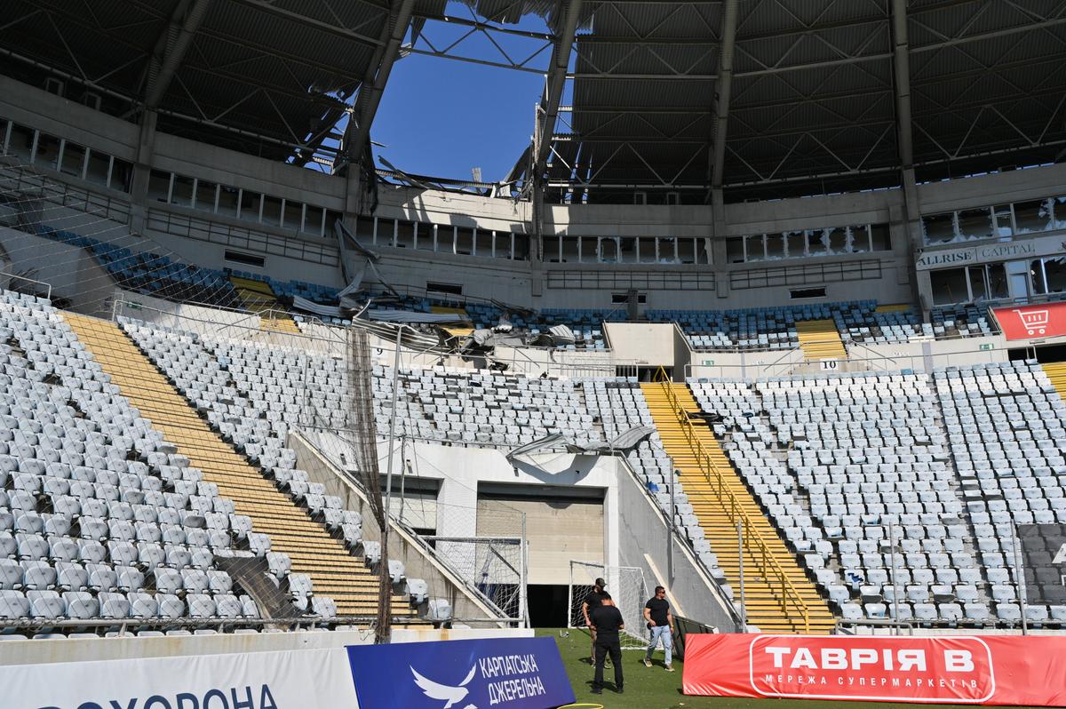 Cum arată stadionul din Odesa, după atacul rusesc // foto: Imago