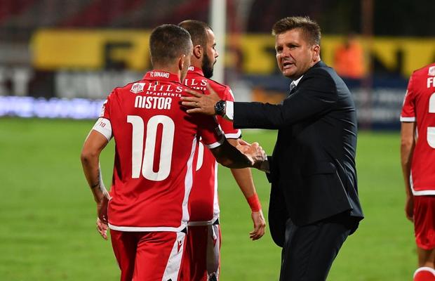Dan Nistor i-a făcut portretul antrenorului care trebuie să ducă Dinamo în play-off: „E bine cu Uhrin, îi place să atace!”