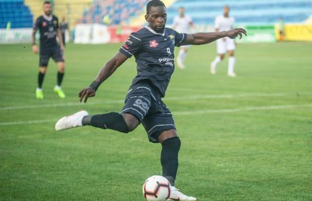 FCSB // Juvhel Tsoumou a ajuns la FCSB! Congolezul a efectuat primul antrenament cu echipa