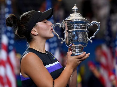 Bianca și trofeul de la US Open