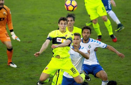 Atacantul Guillermo Fernandez Hierro (27 de ani) și-a dat acordul să vină la Dinamo. Spaniolul este așteptat la București în orele următoare de „câini” pentru a pune la punct ultimele detalii.