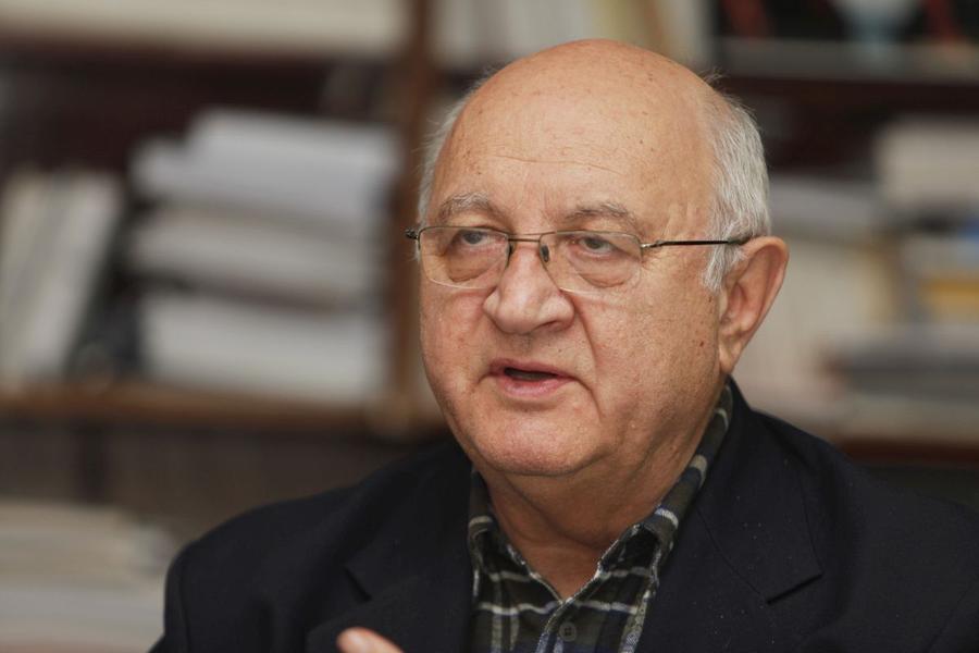 Emil Barbu „Mac” Popescu Primul marcator din istoria Arenei Naționale dezvăluie ce pariuri se făceau în vestiar: „Eu n-aveam nicio cotă! Ei aveau șansele mari”