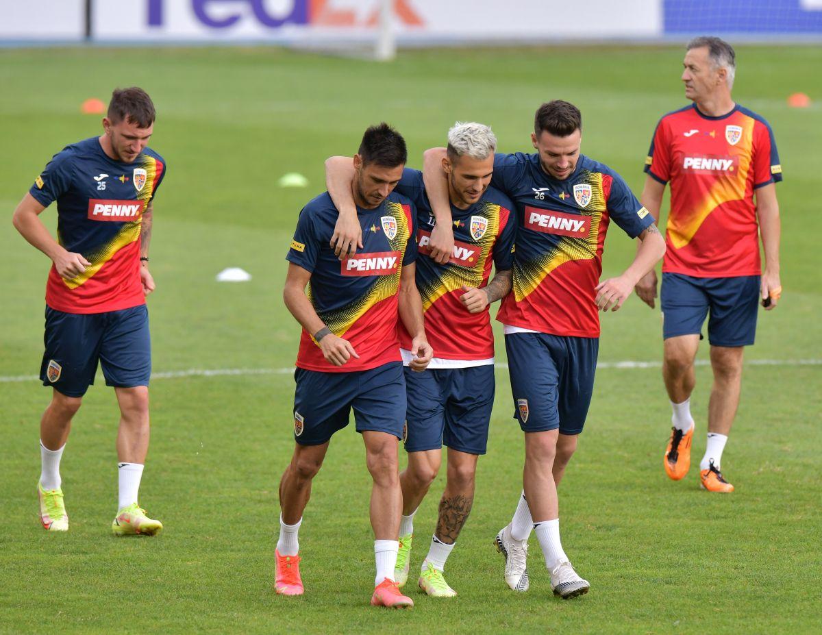 Antrenamentul oficial al României la Skopje, cu 17 fotbaliști » Rădoi s-a băgat la joc + Ultimele detalii de la trimișii GSP