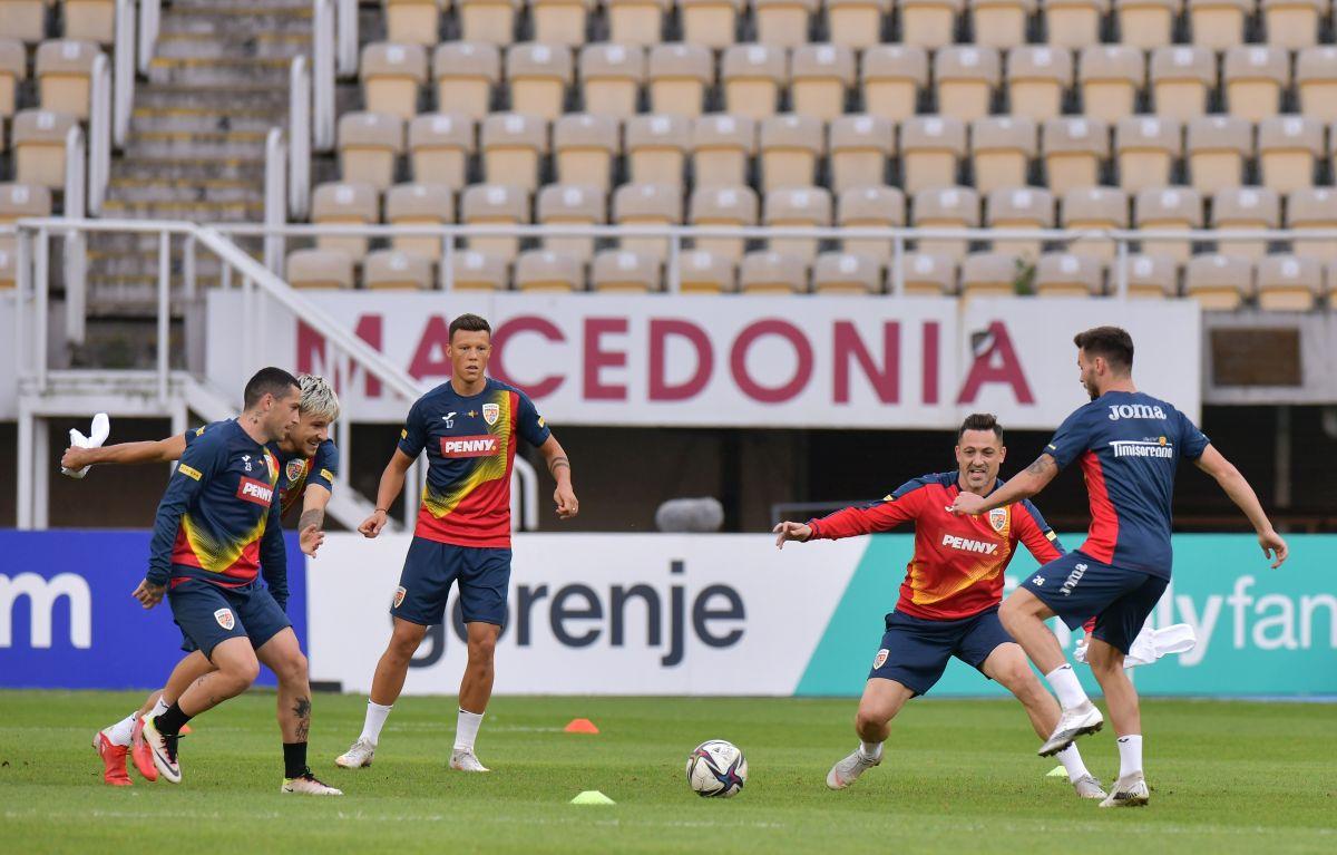 Antrenamentul oficial al României la Skopje, cu 17 fotbaliști » Rădoi s-a băgat la joc + Ultimele detalii de la trimișii GSP