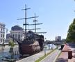 Nava Galleon, pe râul Vardar