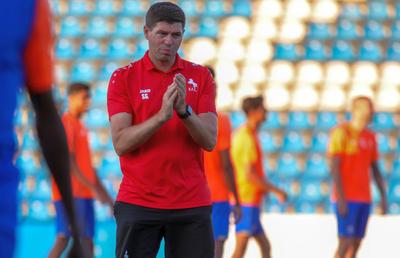 Intrat în conflict cu Ten Hag, jucătorul lui United e dorit de Gerrard în ultimele ore din mercato
