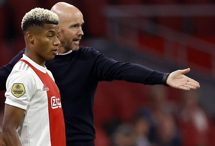 Neres și Erik ten Hag, în perioada Ajax / Sursă foto: Imago IMages E greu cu Ten Hag! Dezvăluirile unui alt fotbalist pus la punct de olandez: „I-am spus să aibă grijă de coafura lui”