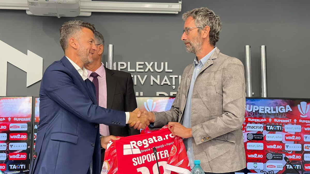 Conferință de presă Dinamo. Prezentare nou acționar și retragerea tricoului cu numărul 12