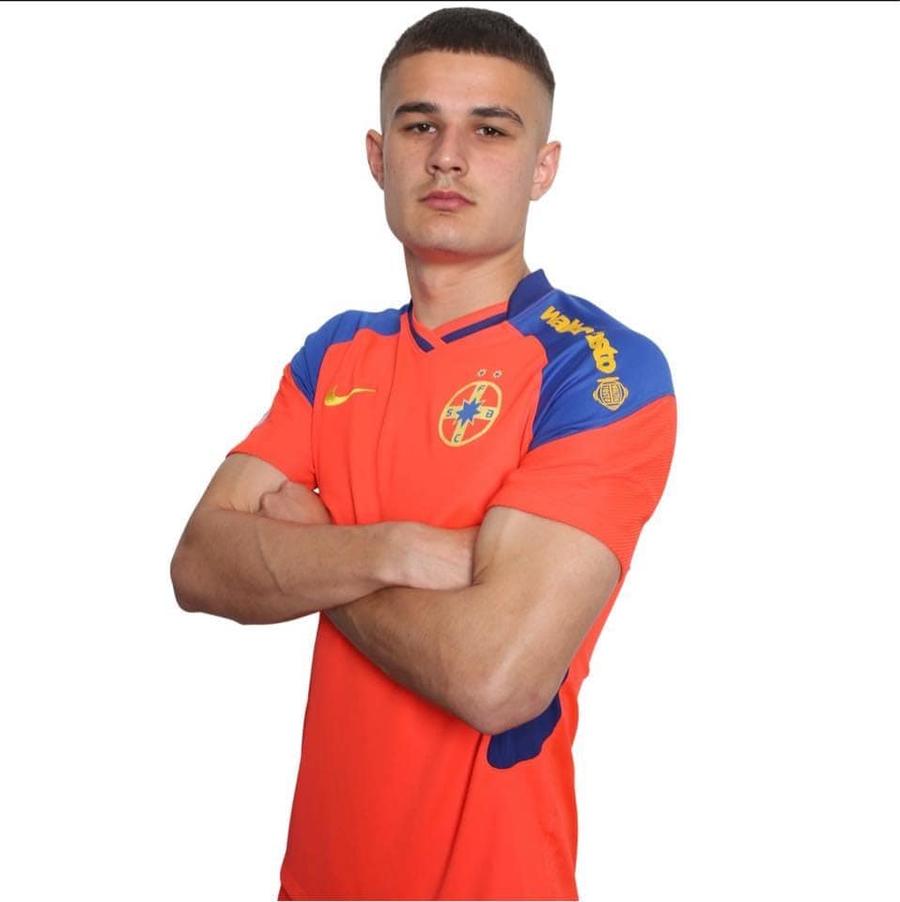 Andrei Tănase în tricoul celor de la FCSB Mai jos nu se poate! Gigi Becali spera în 2019 că a cumpărat un puști-minune » Unde a ajuns să joace acum fotbalistul