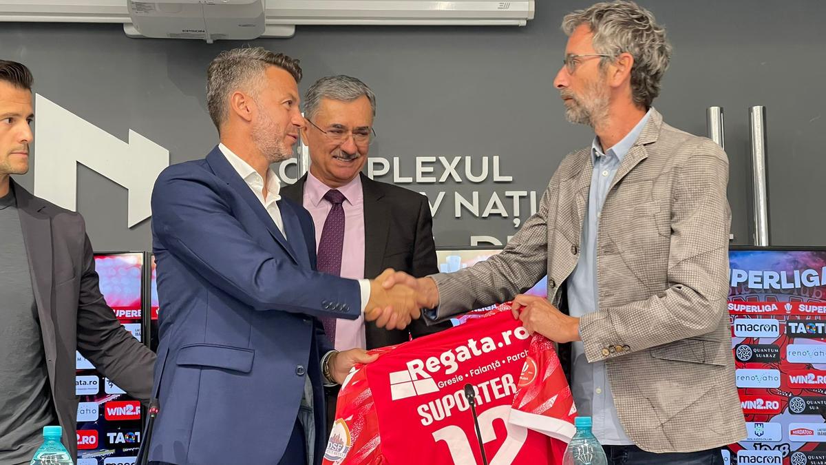 Dinamo, măsură neașteptată anunțată azi: „Retragem tricoul cu numărul 12”