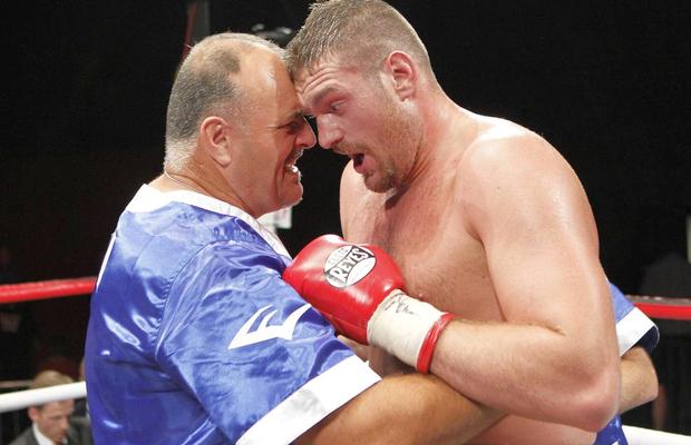 Tatăl lui Tyson Fury crede că fiul lui va pierde meciul de gală din Arabia Saudită: „Va pleca din ring cu vreun picior rupt sau cu vreo mână ruptă”