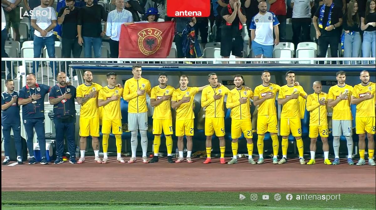 Sârbii cer intervenția UEFA din cauza steagului scandalos apărut în spatele băncii României în Kosovo