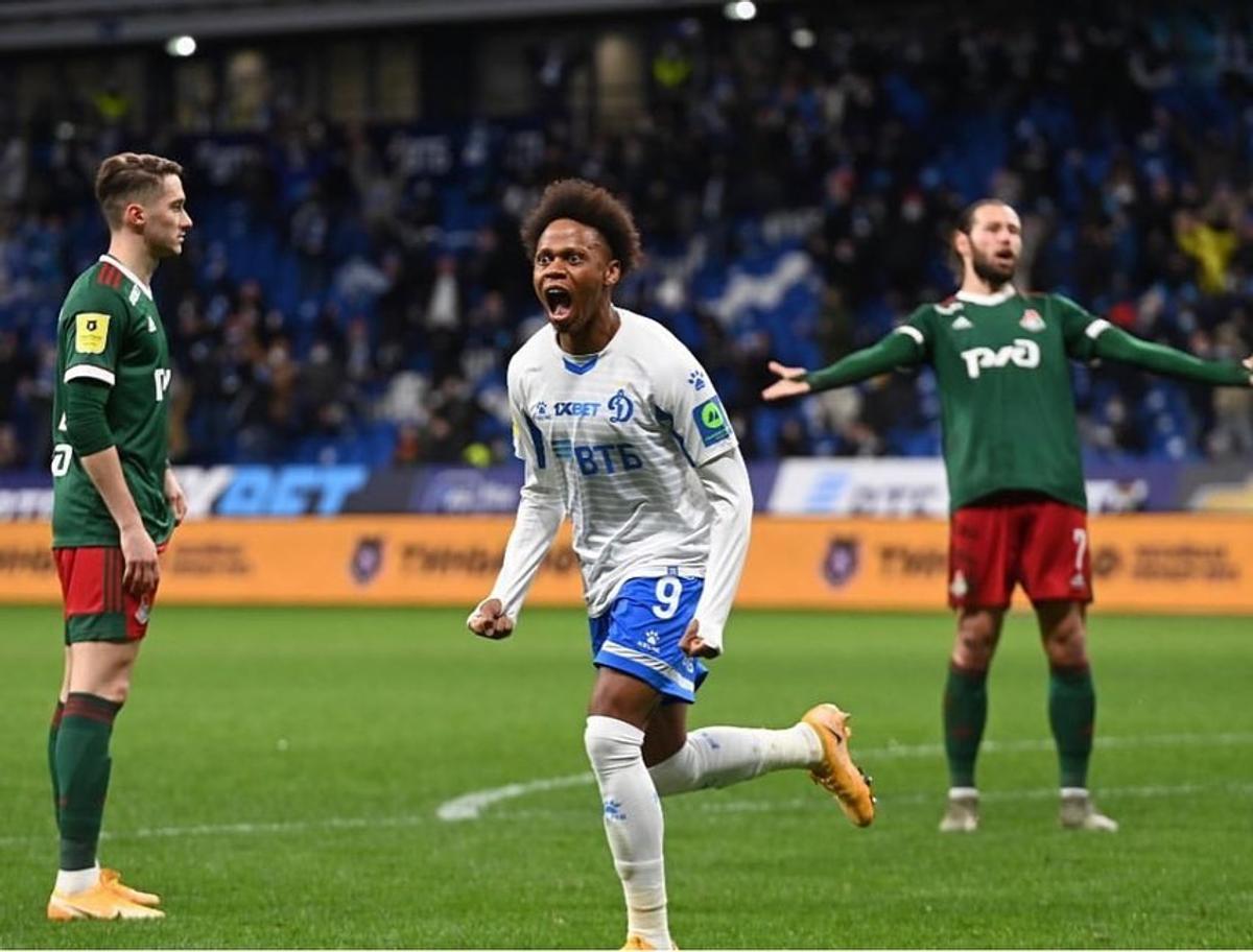 Prima lovitură! Marius Șumudică anunță transferul fostului fotbalist de la Tottenham și Marseille: „Mâine aterizează!” + Rapid a bătut palma și cu un atacant: „N-a călcat unul ca el în România!”