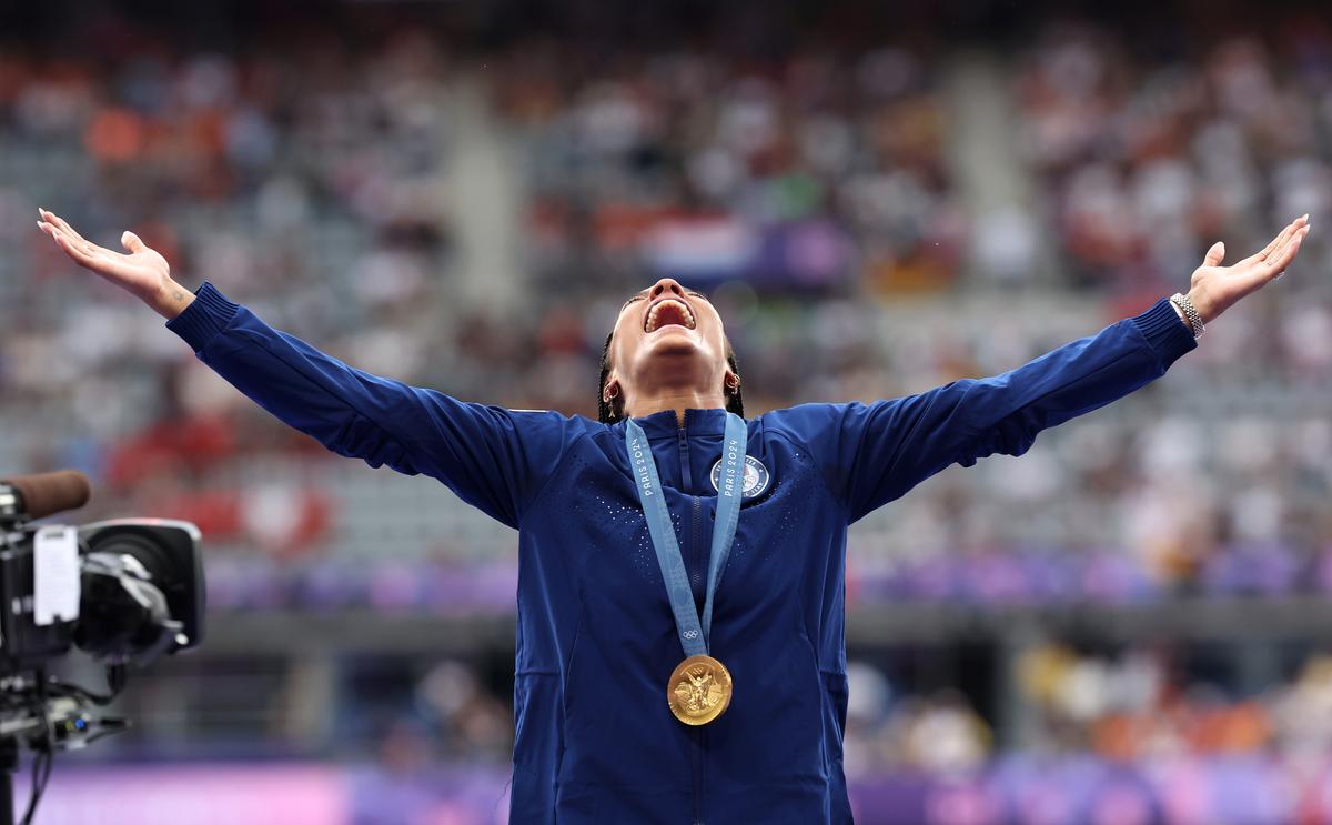 Paris, orașul visurilor împlinite » Hunter Woodhall a devenit campion paralimpic după ce soția sa, Tara, cucerea aurul la Jocurile Olimpice în urmă cu o lună
