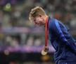Hunter Woodhall pe podiumul olimpic FOTO Guliver/GettyImages