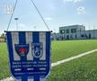 Scene comice la inaugurarea noii baze din Dolj » Cum a fost fotografiat Marius Croitoru, în timp ce penelistul Ciucă primea tricoul cu numărul 8, făcut celebru în Oltenia de legendarul Ilie Balaci