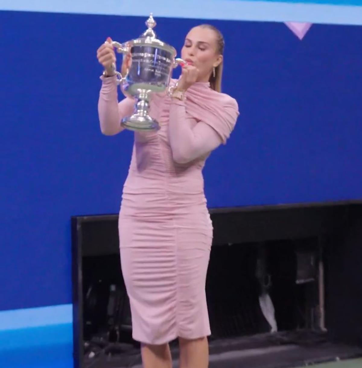 „Stați, stați! Ce faceți? N-am terminat” » Sabalenka și un moment viral la festivitatea de premiere de la US Open