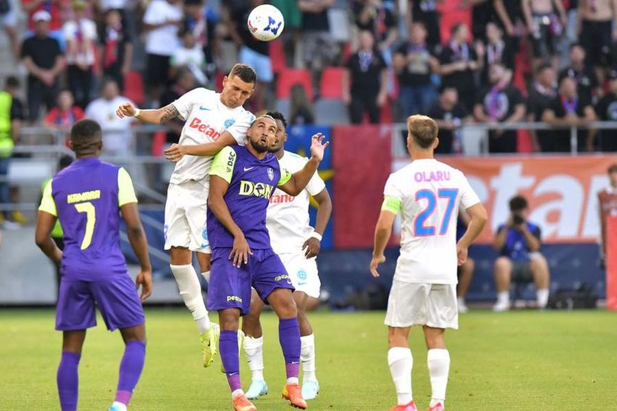 Virgiliu Postolachi în CFR Cluj - FCSB / Foto: Cristi Preda GSP „Câștigă campionatul anul ăsta fără probleme!” » Cine este echipa din Superligă care l-a impresionat pe „Robocop” Coman