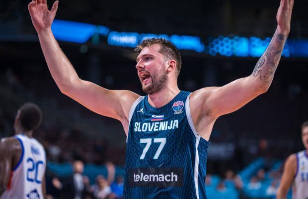 Cu un Luka Doncic aflat într-o formă ofensivă spectaculoasă, Slovenia s-a calificat în „sferturi” la EuroBasket 2025