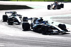 „Am fi arătat ca niște idioți” » Toto Wolff, după duelul dintre Antonelli și Russell: „Eram cu degetul pe buton”