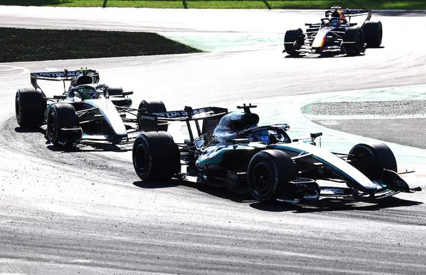 „Am fi arătat ca niște idioți” » Toto Wolff, după duelul dintre Antonelli și Russell: „Eram cu degetul pe buton”