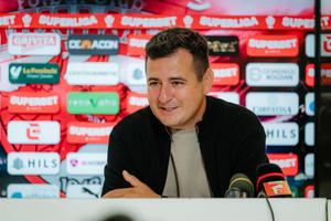 Ianis Zicu i-a amintit lui Mihai Stoica de momentul „mai bine locuiesc într-o cutie de carton” + „Aș fi comunicat foarte bine cu domnul Becali”
