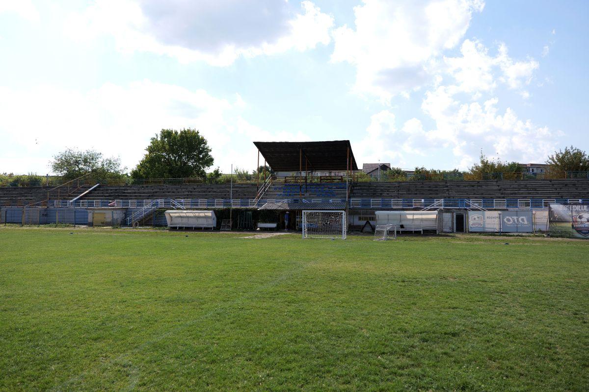 Renaște fotbalul pe un stadion uitat din România, lăsat de izbeliște în ultimii ani » GSP a intrat în bază și are detalii despre noul proiect