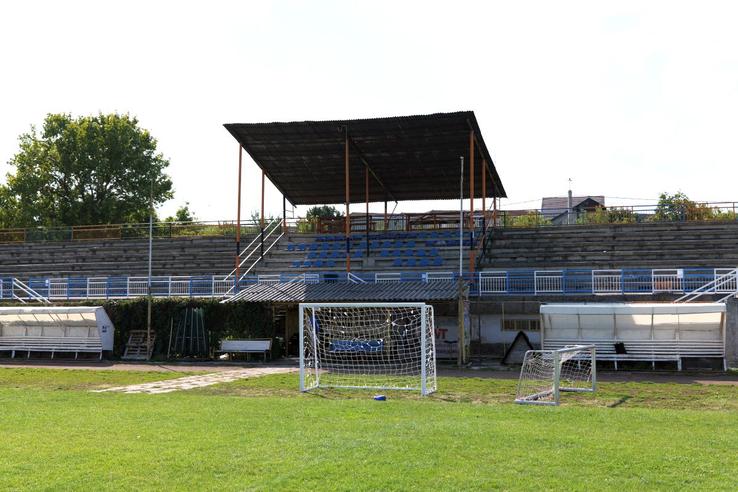Cum arată azi stadionul din „Ștrand”, arena pe care Nicolae Dobrin a început fotbalul / FOTO: Andrei Furnigă (GSP)