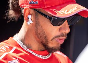 Lewis Hamilton nu s-a mai abținut! Ce le-a cerut șefilor de la Ferrari: „Așa era la Mercedes”