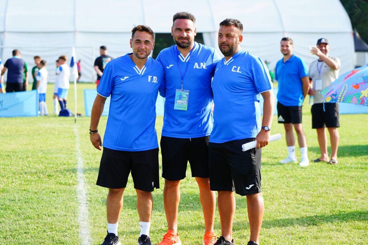 În inima fotbalului juvenil » Imagini cu proiectul de la „Edilul”, școala de fotbal din Pitești care-și desfășoară activitatea în „Ștrand”