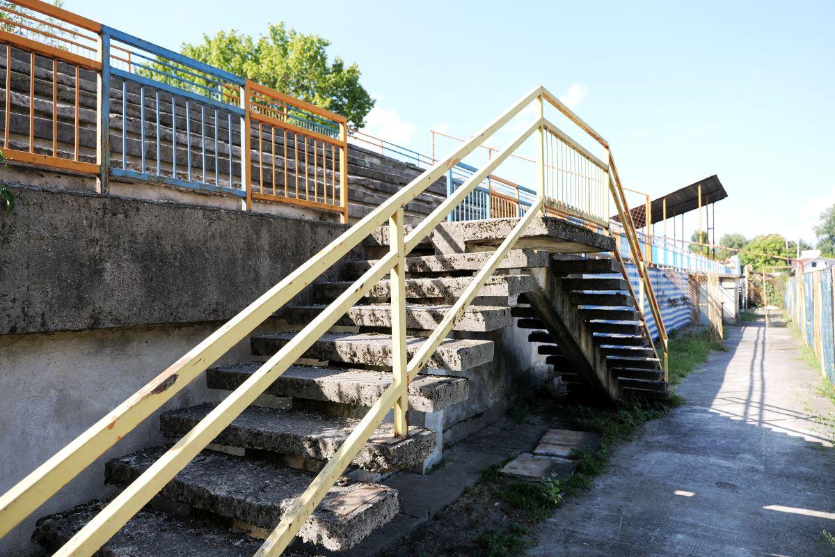Renaște fotbalul pe un stadion uitat din România, lăsat de izbeliște în ultimii ani » GSP a intrat în bază și are detalii despre noul proiect