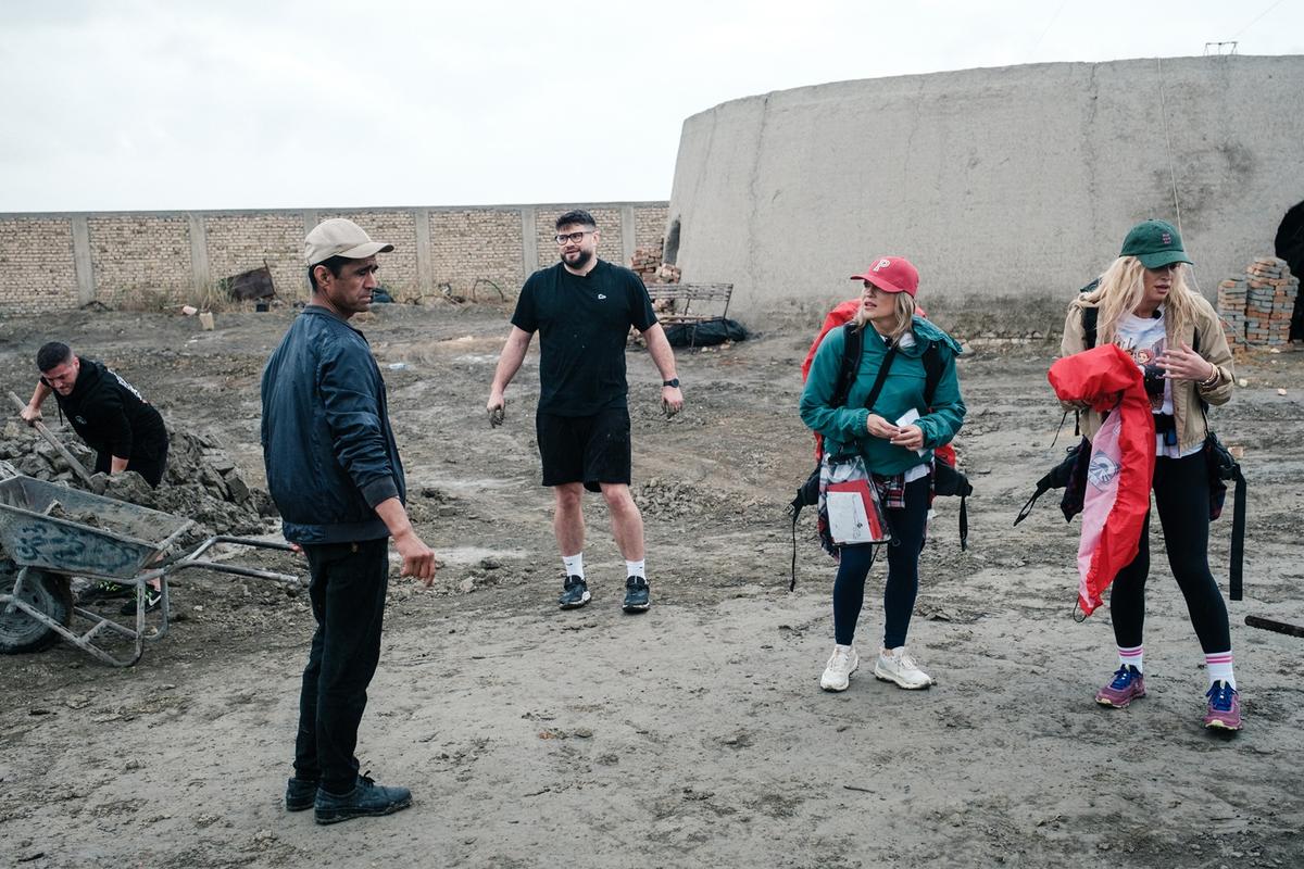 De la Raliul Dakar, la Asia Express: „Te costă 500.000 de euro, dar să dormi la cort!”