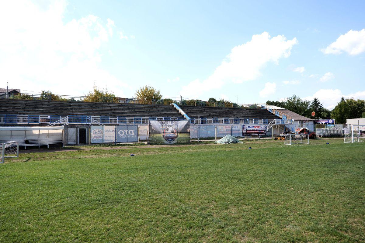 Renaște fotbalul pe un stadion uitat din România, lăsat de izbeliște în ultimii ani » GSP a intrat în bază și are detalii despre noul proiect