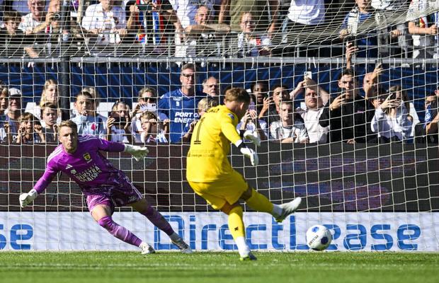 Fiul lui Ronald Koeman scrie istorie! Primul portar care marchează două goluri într-un meci din Eredivisie