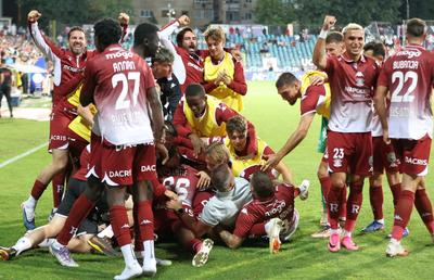 La 2 puncte de Dinamo, rapidiștii au o mare plângere: „Nu se uită nimeni cum arată? E dezastru total!”