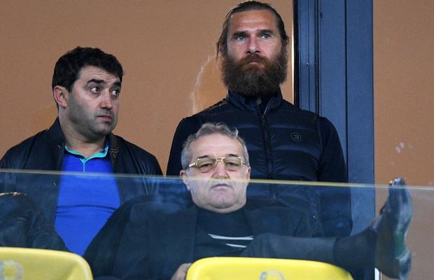 Alexandru Tudor, omul bun la toate la FCSB: arbitru, călugăr și „cancelarul” lui Gigi Becali