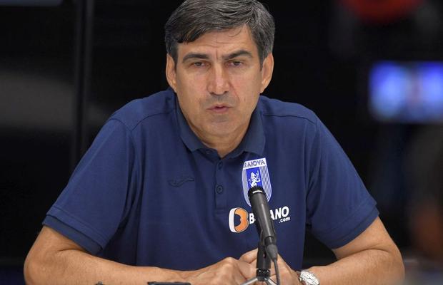 CRAIOVA // Victor Pițurcă nu are milă de jucătorii săi: 3 antrenamente pe zi la mare + Goran Zakaric a primit „cartea verde” și semnează
