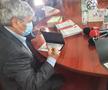 VIDEO + FOTO Moment inedit pentru Mircea Lucescu! Antrenorul a primit un timbru: „Reînvie întreaga atmosferă din anii precedenți”