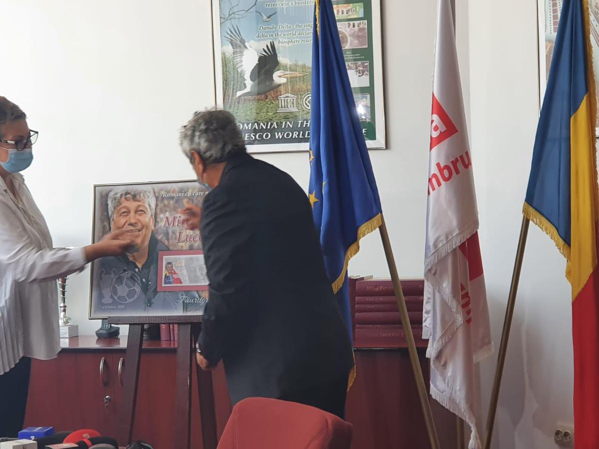 Mircea Lucescu are timbru de la Romfitelia