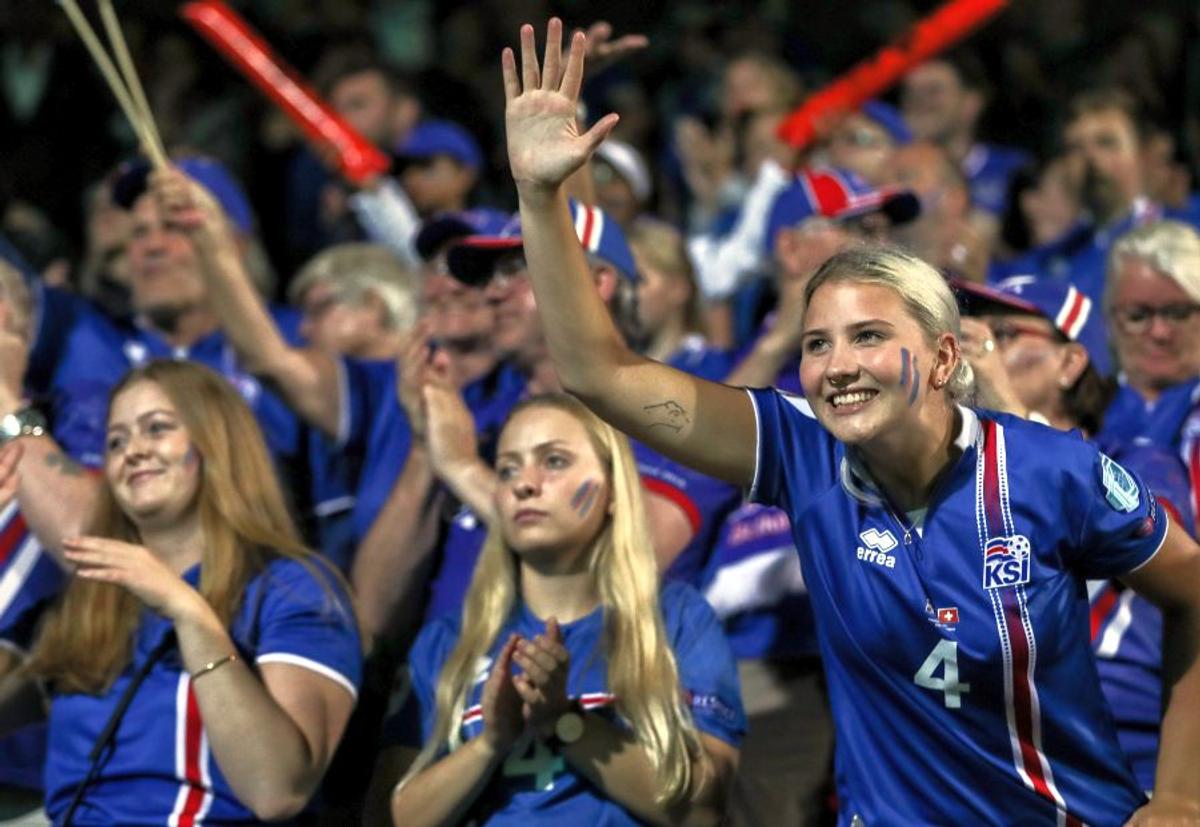 Islanda - România, fără cele mai sexy fane din Europa