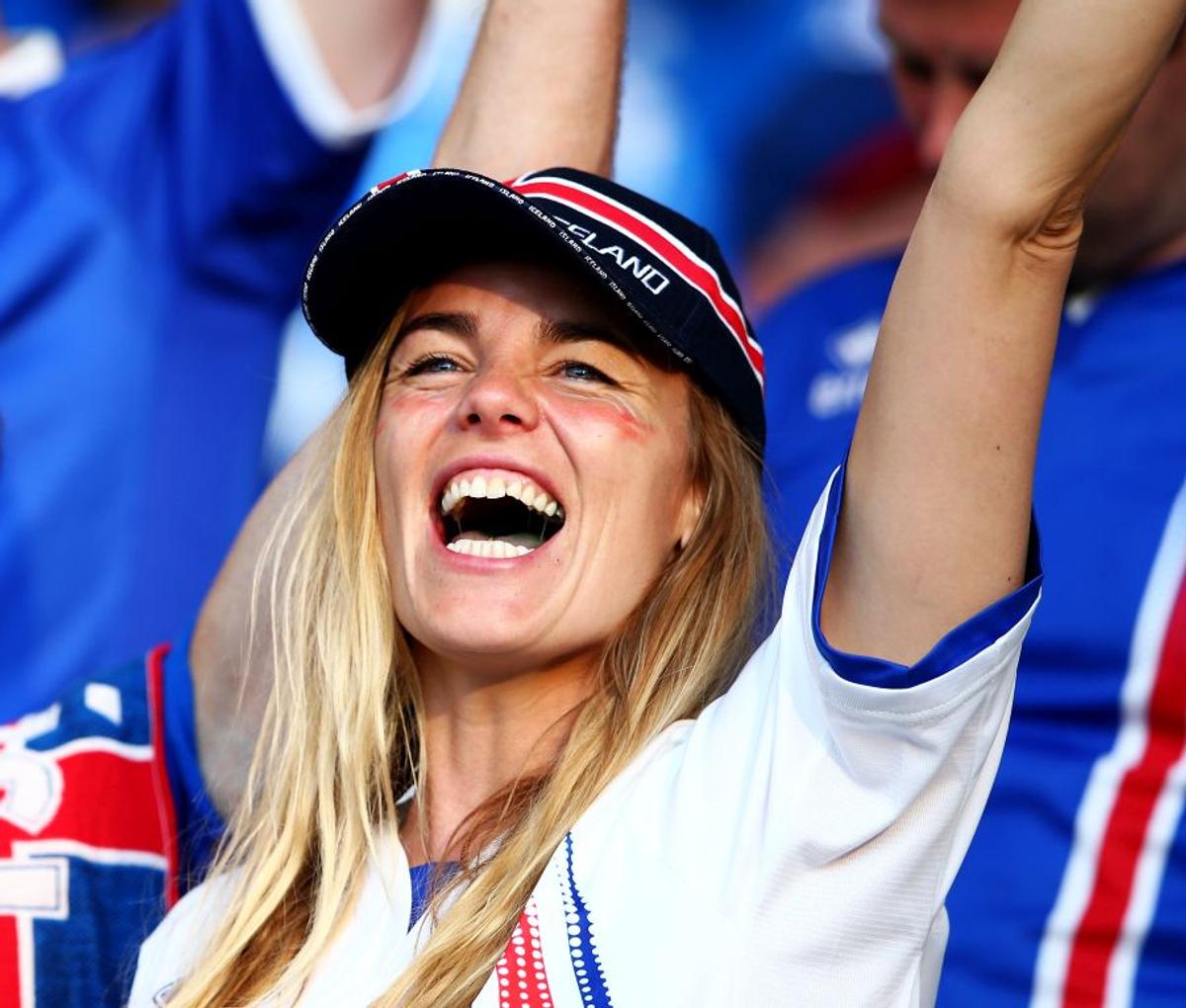 Islanda - România, fără cele mai sexy fane din Europa